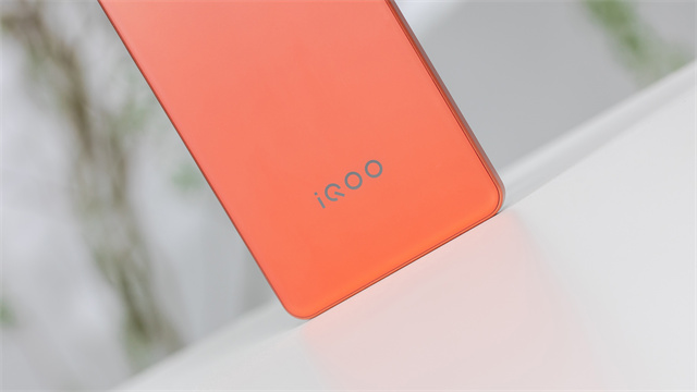 iQOO Z10 Turbo Pro：同级最强的性能体验与续航插图2