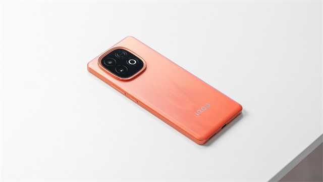 iQOO Z10 Turbo Pro：同级最强的性能体验与续航插图4